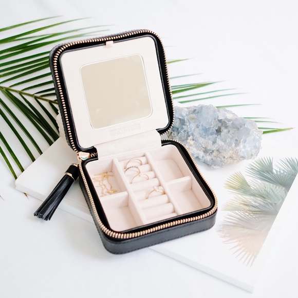 wolf jewelry case travel